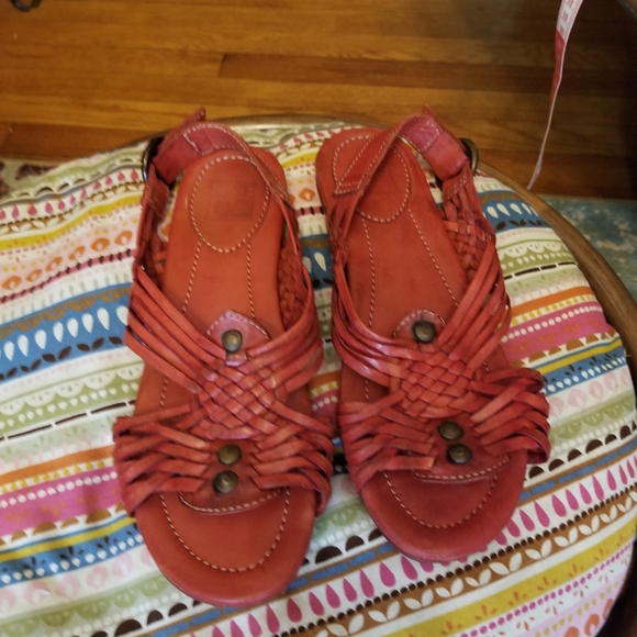 frye huarache sandals